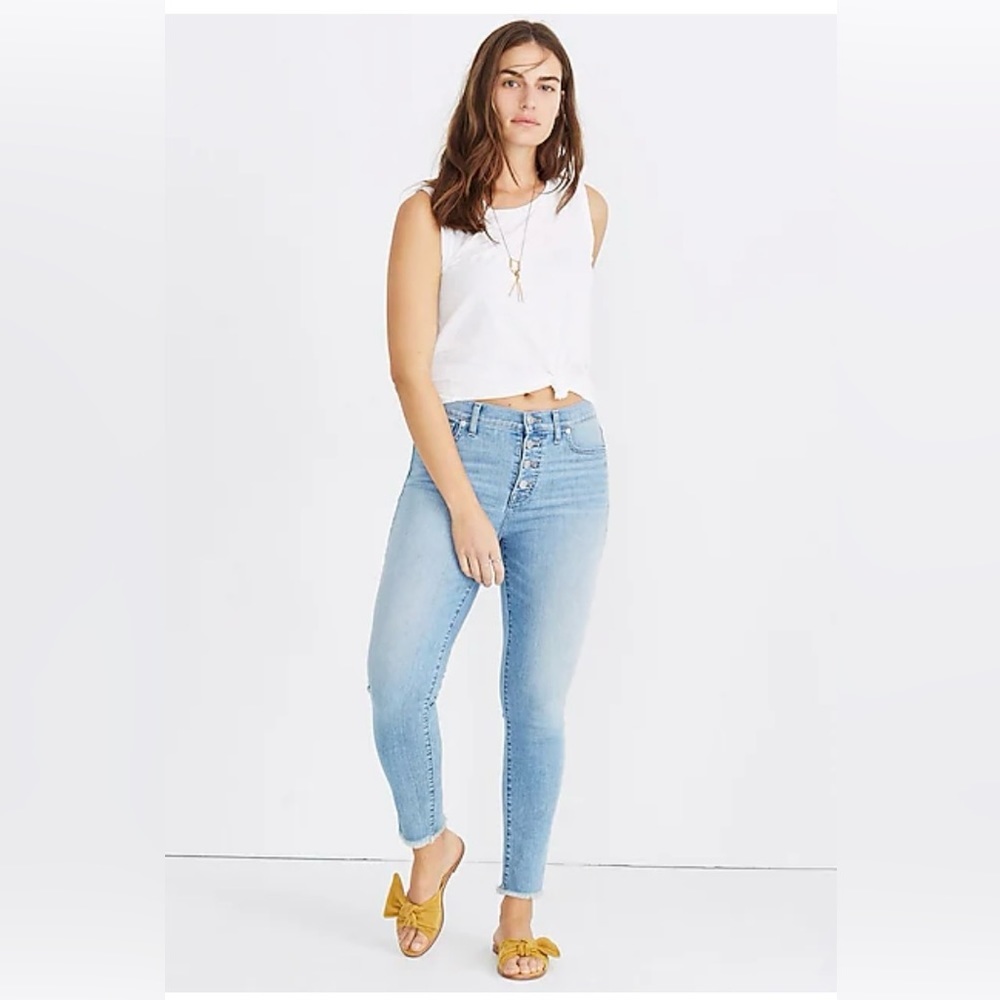 Madewell 9” High-rise Skinny Crop Button-fly light wash jeans size 29